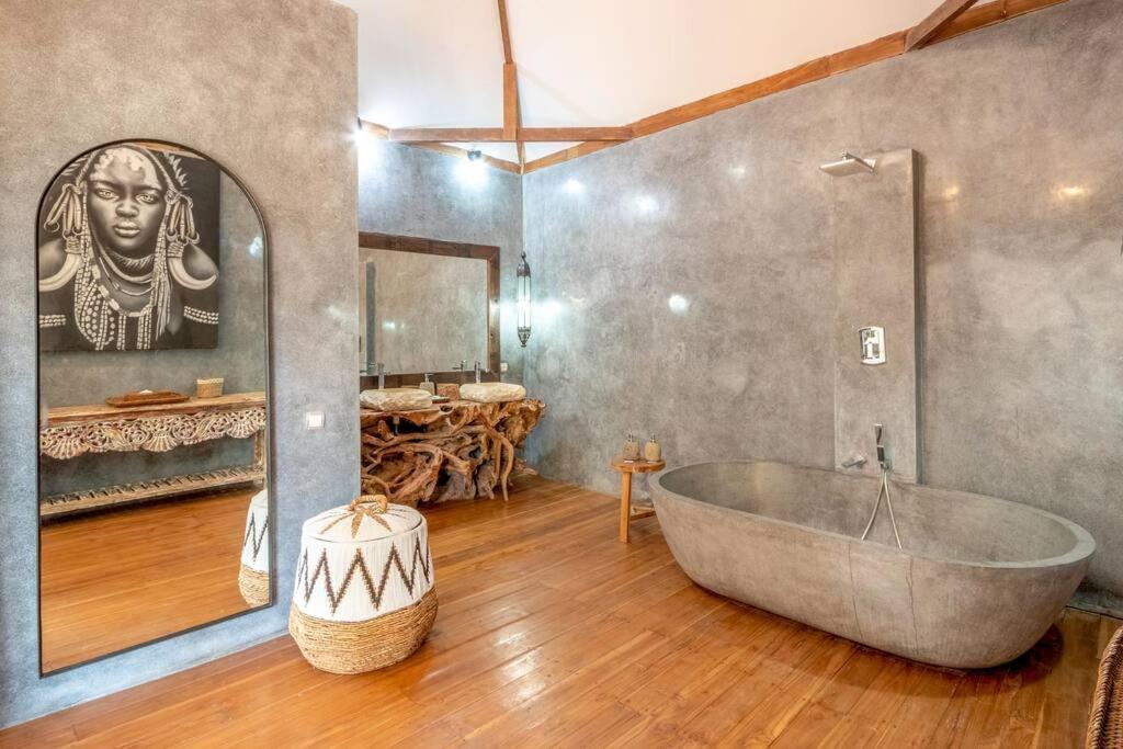 Secret River Villa - Luxury Villa 5 Bedrooms - Kerobokan - Canggu Экстерьер фото